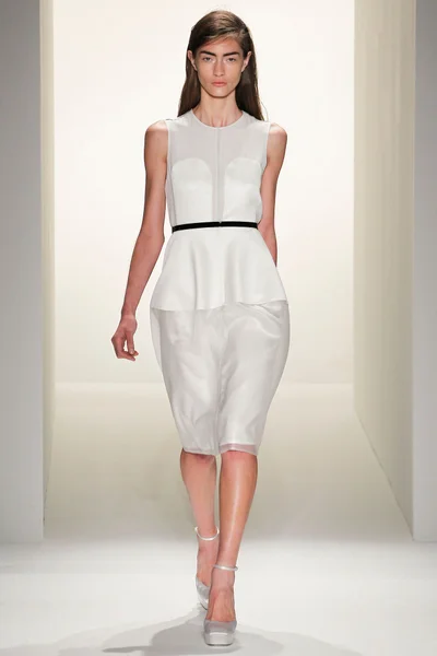 Look 14